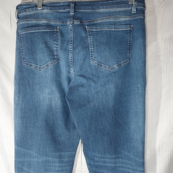 J.Jill Denim Boyfriend Straight-Leg Ankle Jeans - Picture 9 of 11